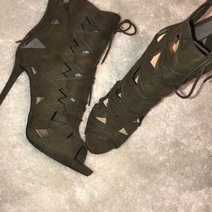 ShoeDazzle heels